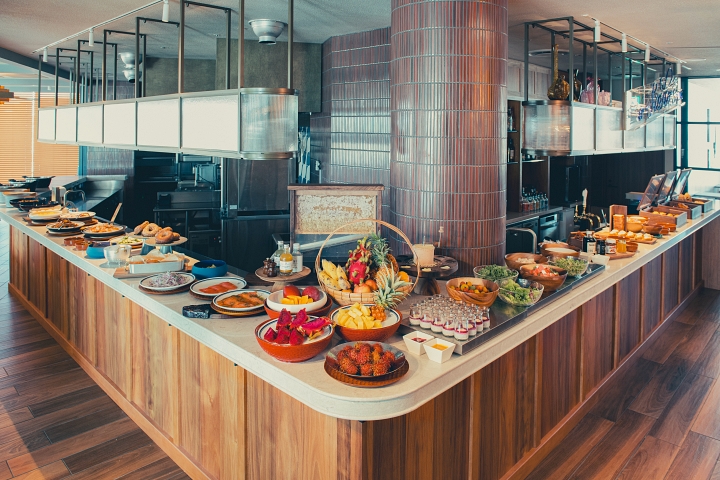 バラエティー豊かなメニューがブッフェ形式で楽しめます。