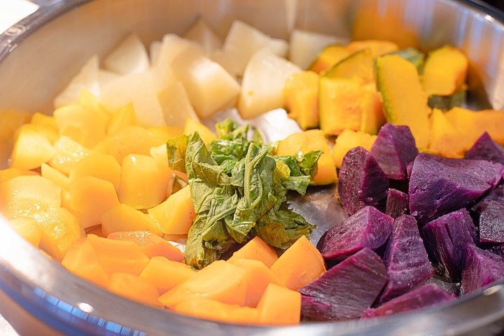 季節野菜を使った採れたて島野菜のスチームベジタブル