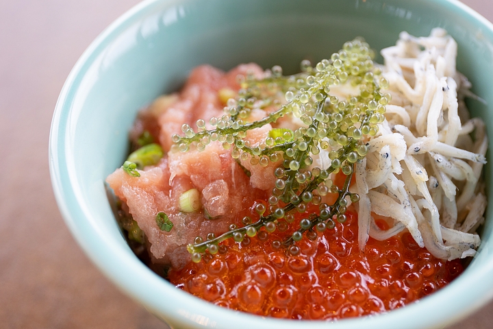 好きな具材を好きなだけ盛り付けることができる「夢の海鮮丼」