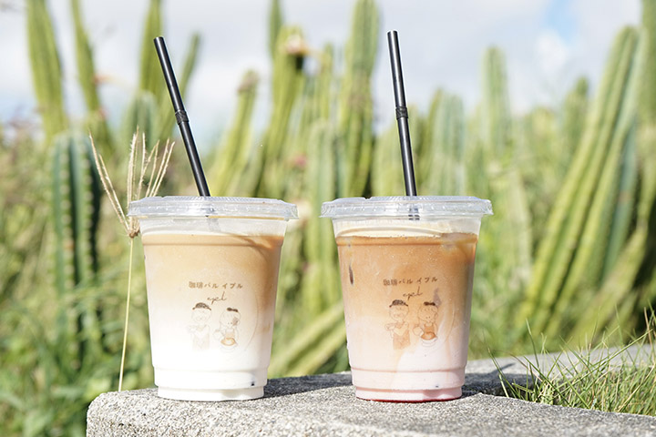イプルのカフェラテ2つ