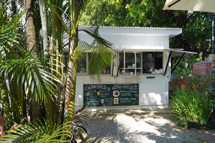 Garden café YEEPの外観