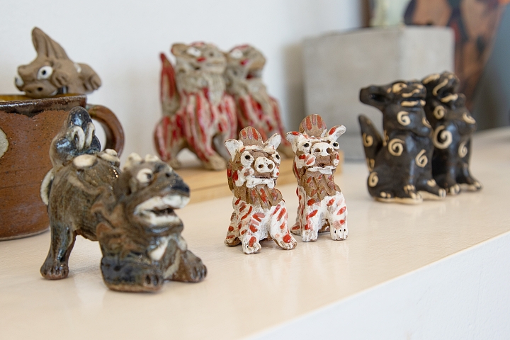 販売中のシーサー