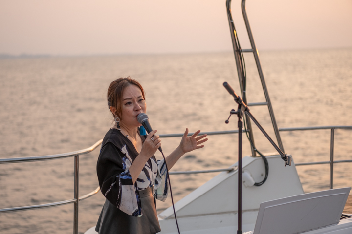 成底ゆう子さんによる生演奏