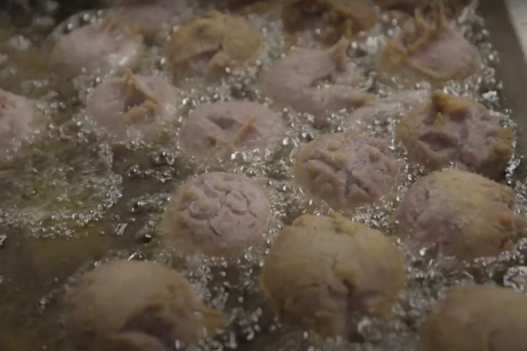 今帰仁の駅そーれ名物のサーターアンダギー