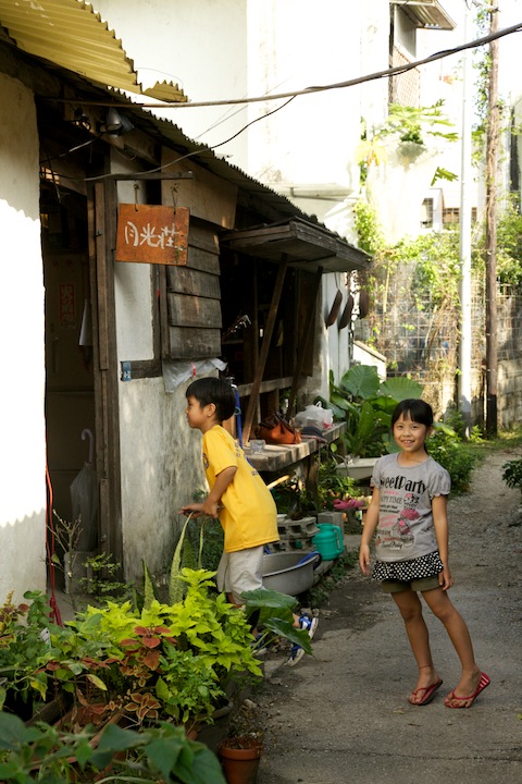 那覇の老舗ゲストハウス月光荘の外観