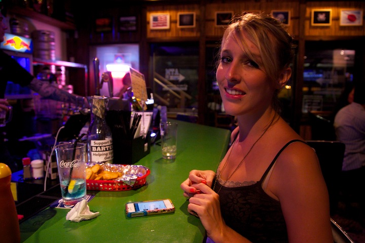 北谷町砂辺のバー