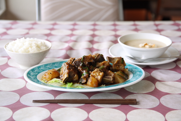 ソーキの中華味噌煮