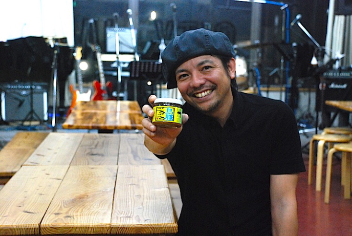 「BAGADA BAND」のリーダー  伊良皆さん