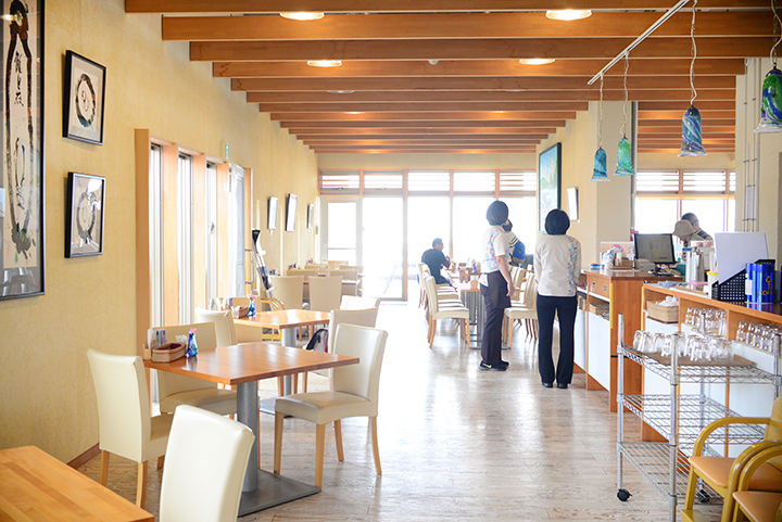 カフェレストラン「ぬちまーすカフェたかはなり」