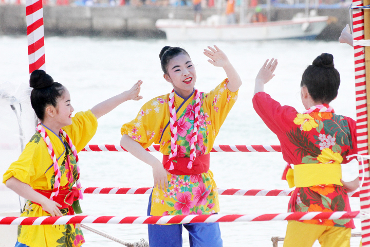 「乙女椿(オトメツバキ)」の少女たち