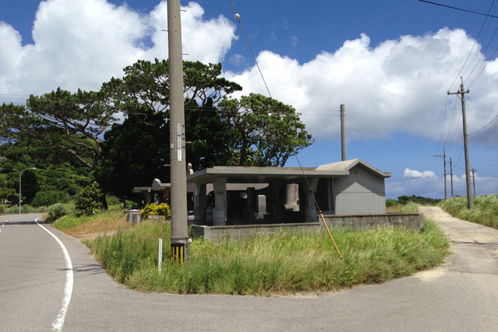 川平(かびら)タバガー 道