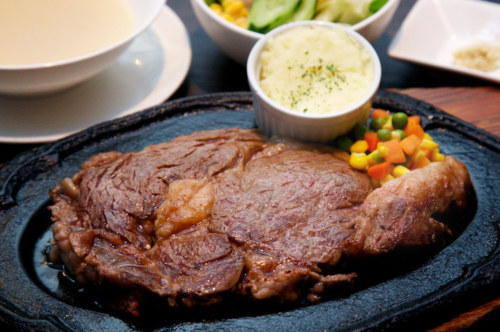 エメラルドジャンボステーキ