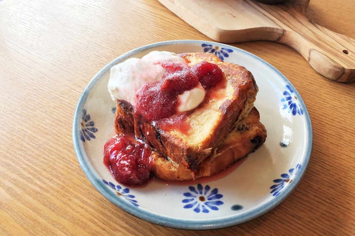 guma guwa(グマーグワァー)の商品にのせたデザート