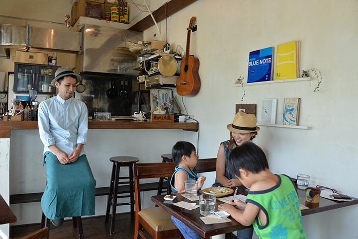 おしゃれな店内でお子様といっしょに訪れるのもいいですね