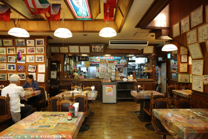 チャーリー多幸寿(たこす) 店内
