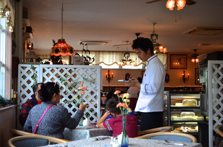 Rose Garden（ローズガーデン）の店内