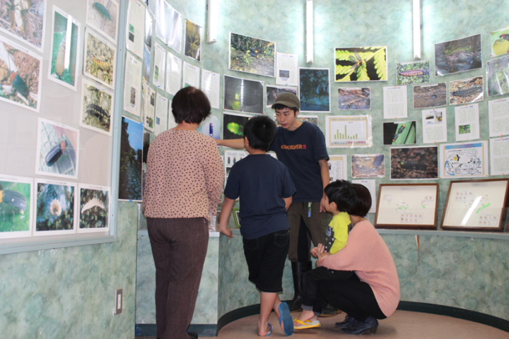 ホタルの事を学べるホタル館