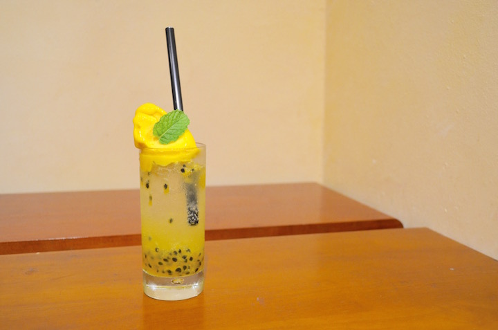 リッコジェラートのパッションフルーツソーダフロート