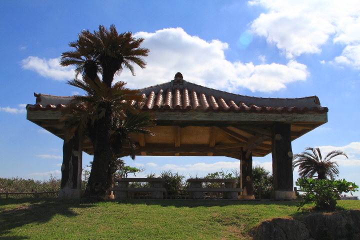 渡口ビーチの東屋