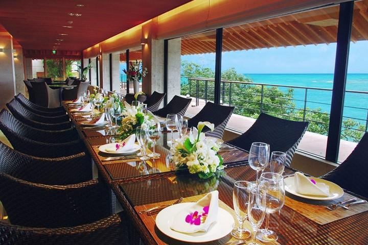 百名伽のレストラン