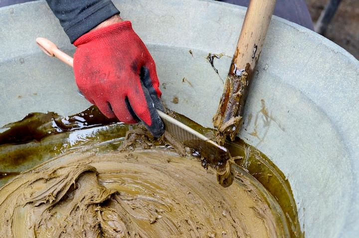 さらさらの液状だったきび汁がトロトロと粘り気を帯びてきた
