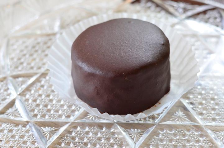 看板商品であるザッハトルテ