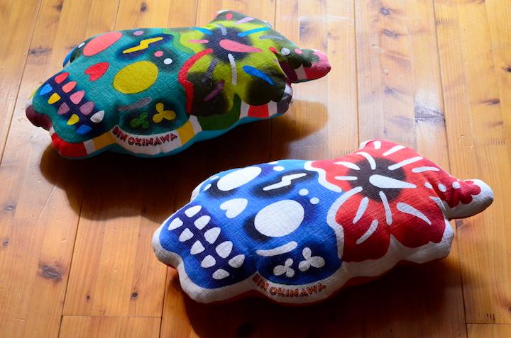 紅型のクッション