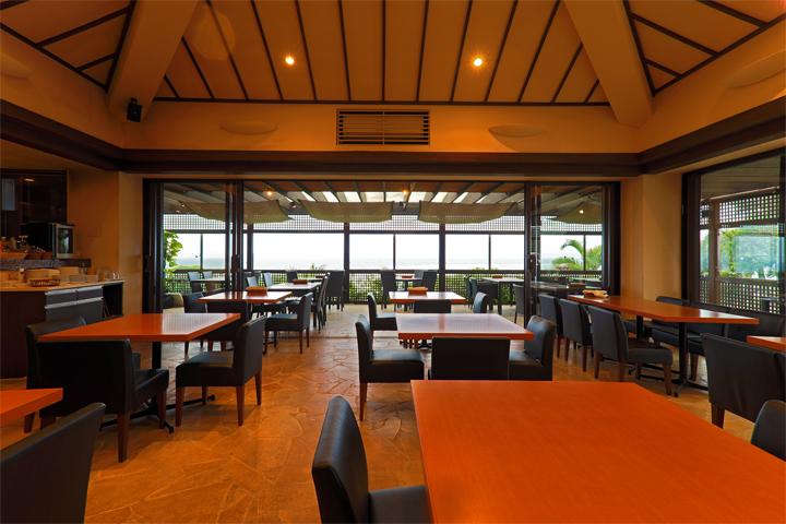 CAFE AND PIZZA RESTAURANT STARDUST GARDENの店内