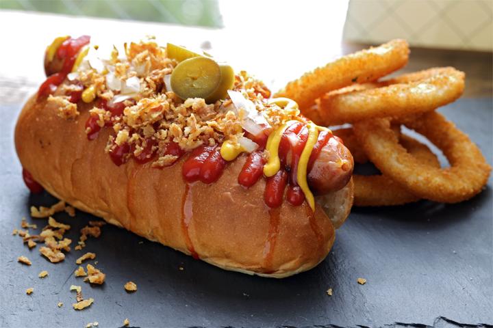 島豚チョリソーホットドッグ