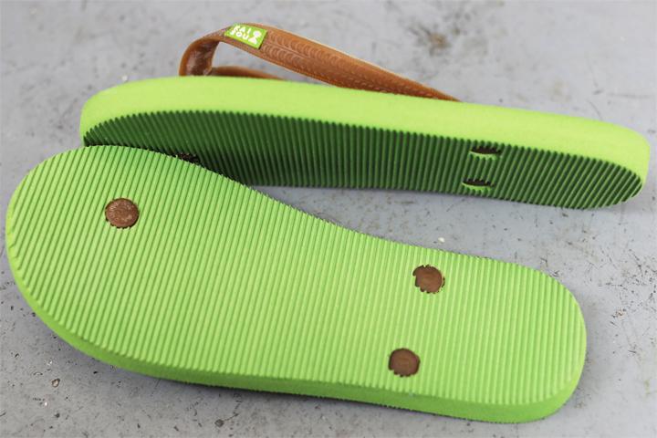 ビーチサンダル