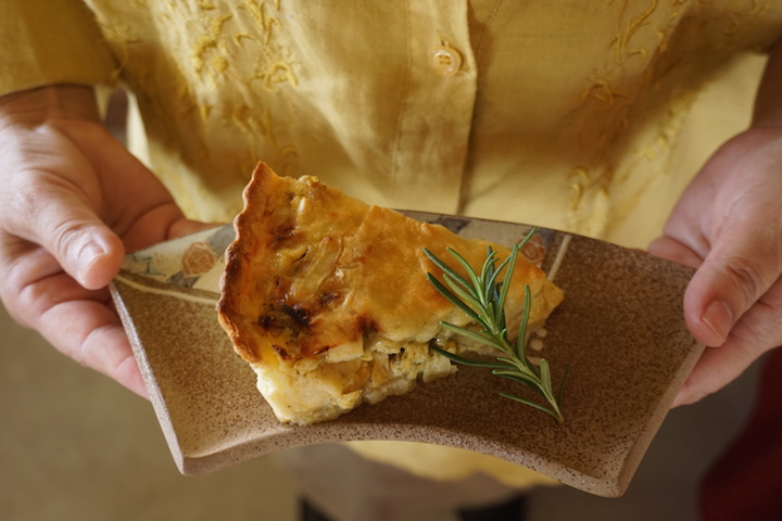 島豆腐とバジルのキッシュ