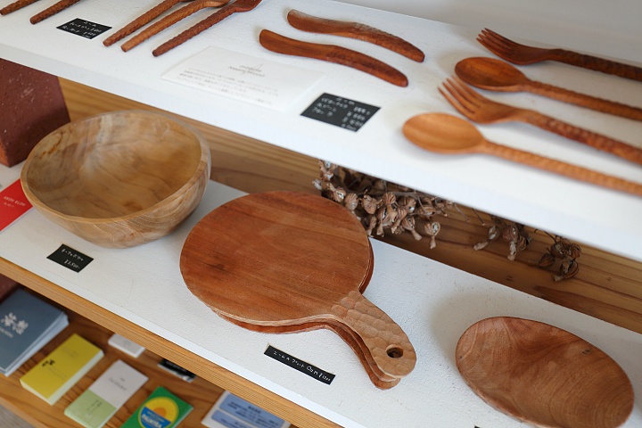 AKOH KLOH（アコークロウ）の商品