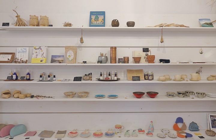 AKOH KLOH（アコークロウ）のディスプレイ