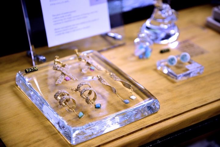 砂のリボンアクセサリー