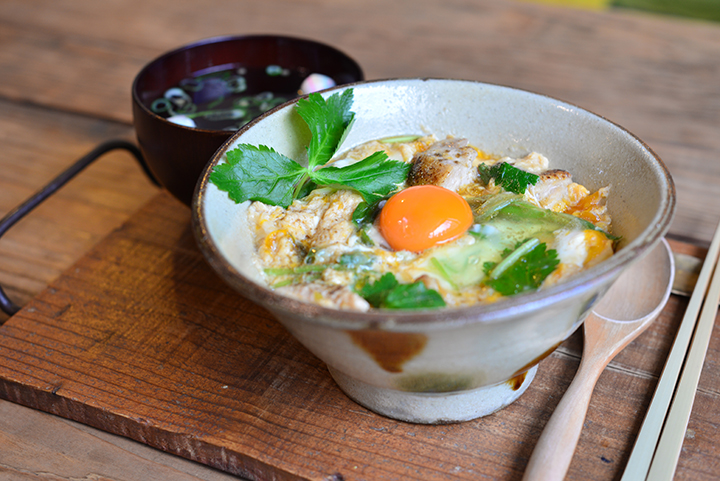 SANS SOUCIの親子丼