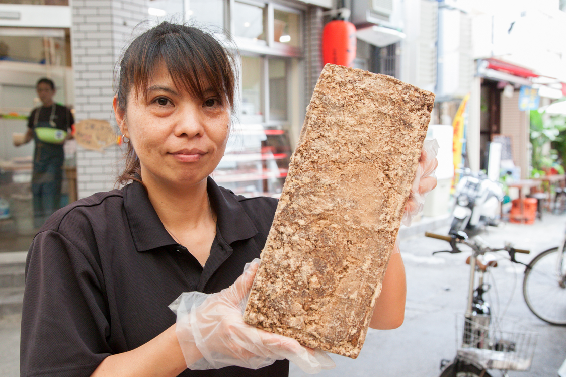 スタッフのお姉さん