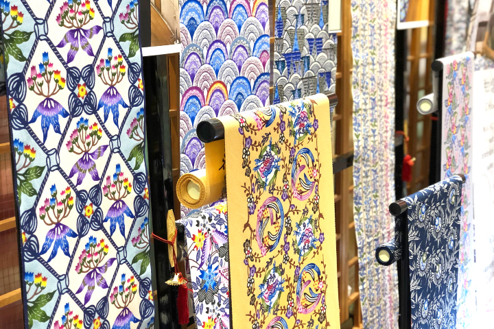 知念紅型研究所の紅型