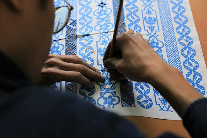 紅型「型彫り」