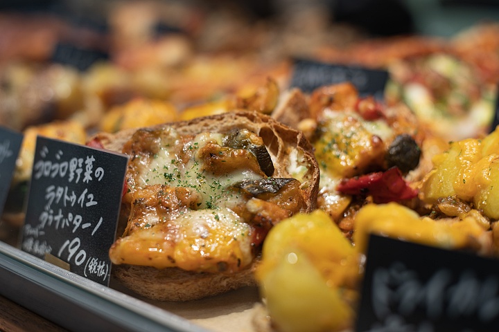 DELICATESSEN TRUNQ（デリカテッセン トランク）のパン