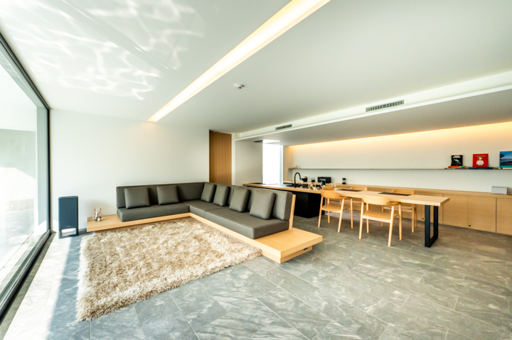 「KENKEN Reto Private Villa(ケンケン リト プライベート ヴィラ)」の中