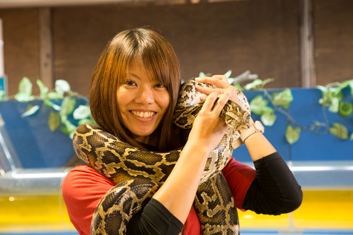 大蛇との記念撮影