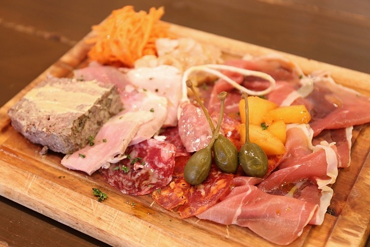 シャルキュトリーの盛り合わせ
