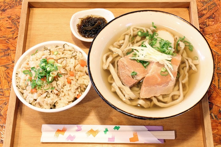 てぃしらじそば