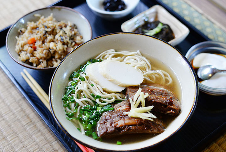 しむじょうの沖縄そば