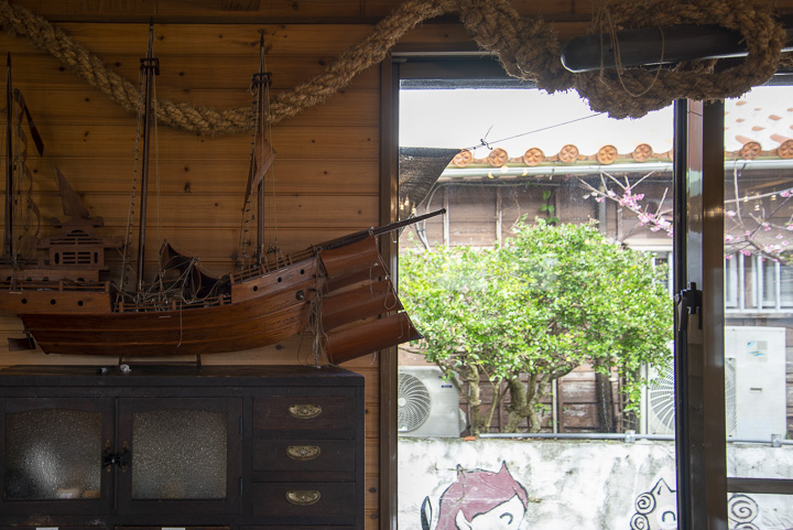 海産物料理と沖縄そばの店 楚辺の店内