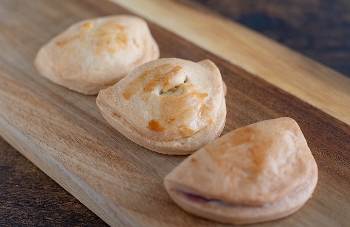 サクサク厚めのパイ生地のぬちパイ