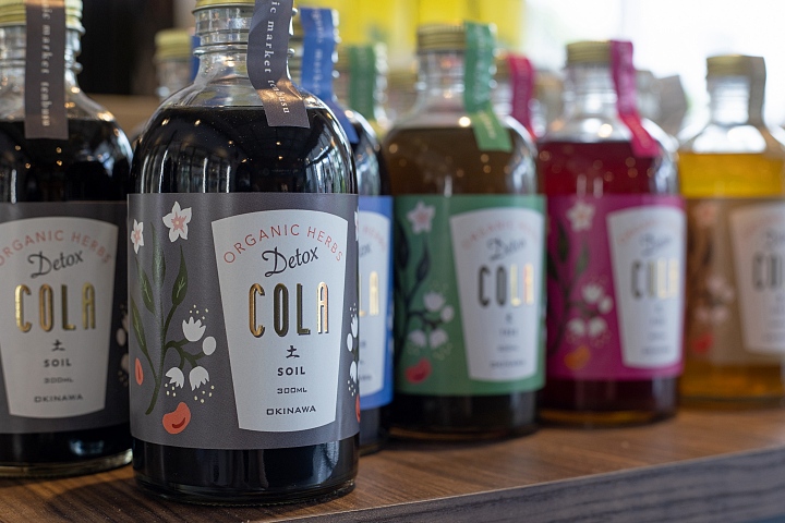 クラフトコーラ「DETOX COLA（デトックスコーラ）」