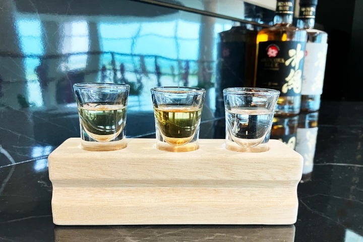 「OKINAWA BLUE」の「3種飲み比べ」