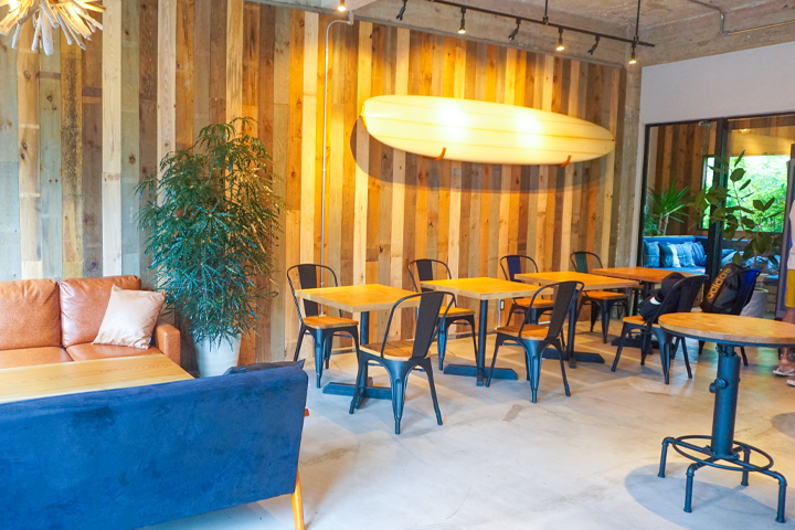 クラフトビール専門店「Island brewing」店内