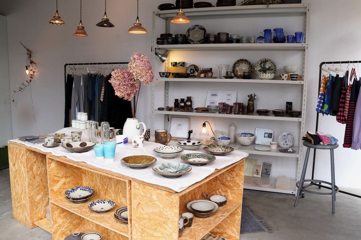 「miyagiya-bluespot(ミヤギヤ ブルースポット)」の店内